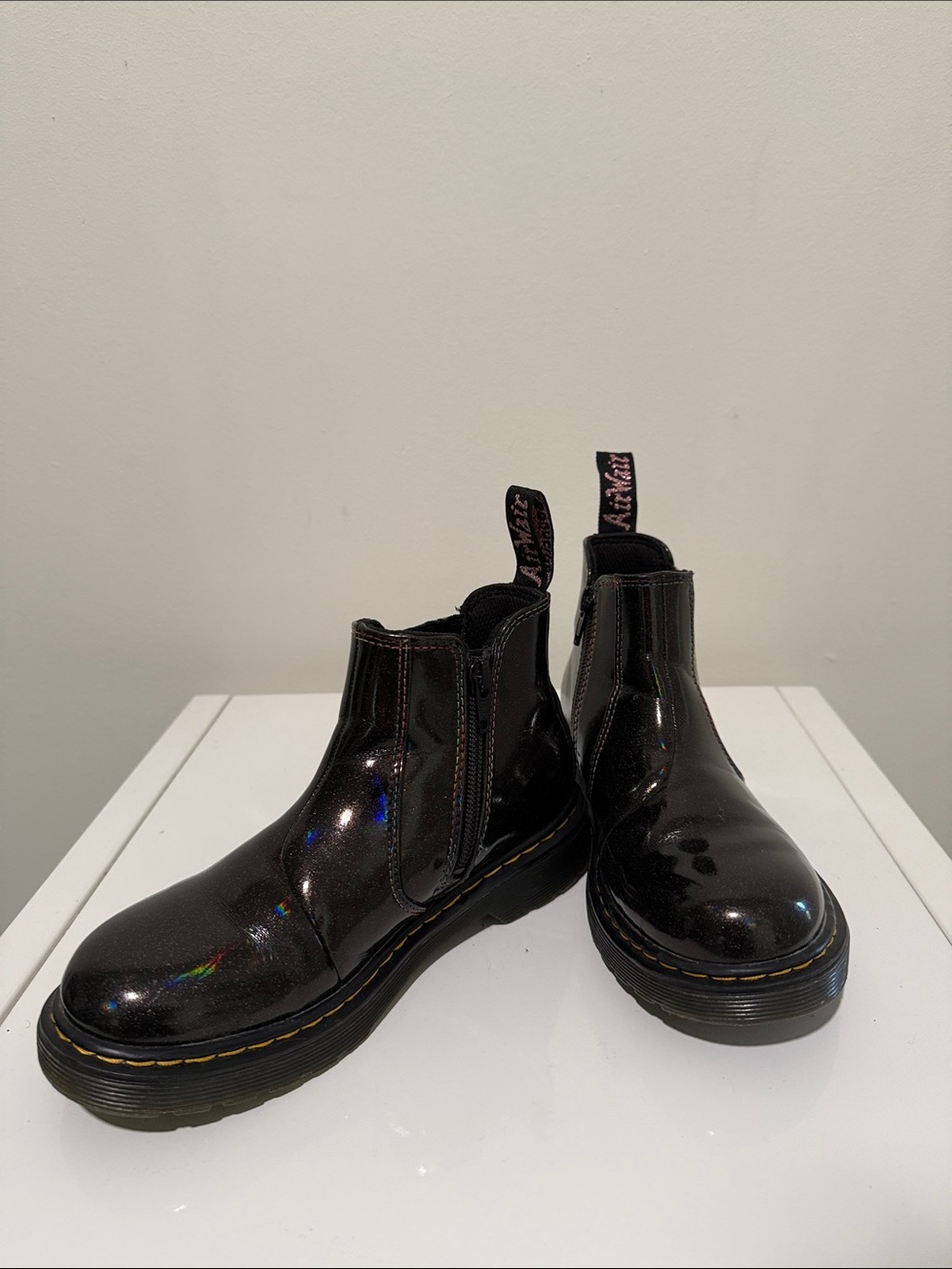 Dr. Martens Kids Unisex Patent Light Show Chelsea Boots with Yellow Stitching